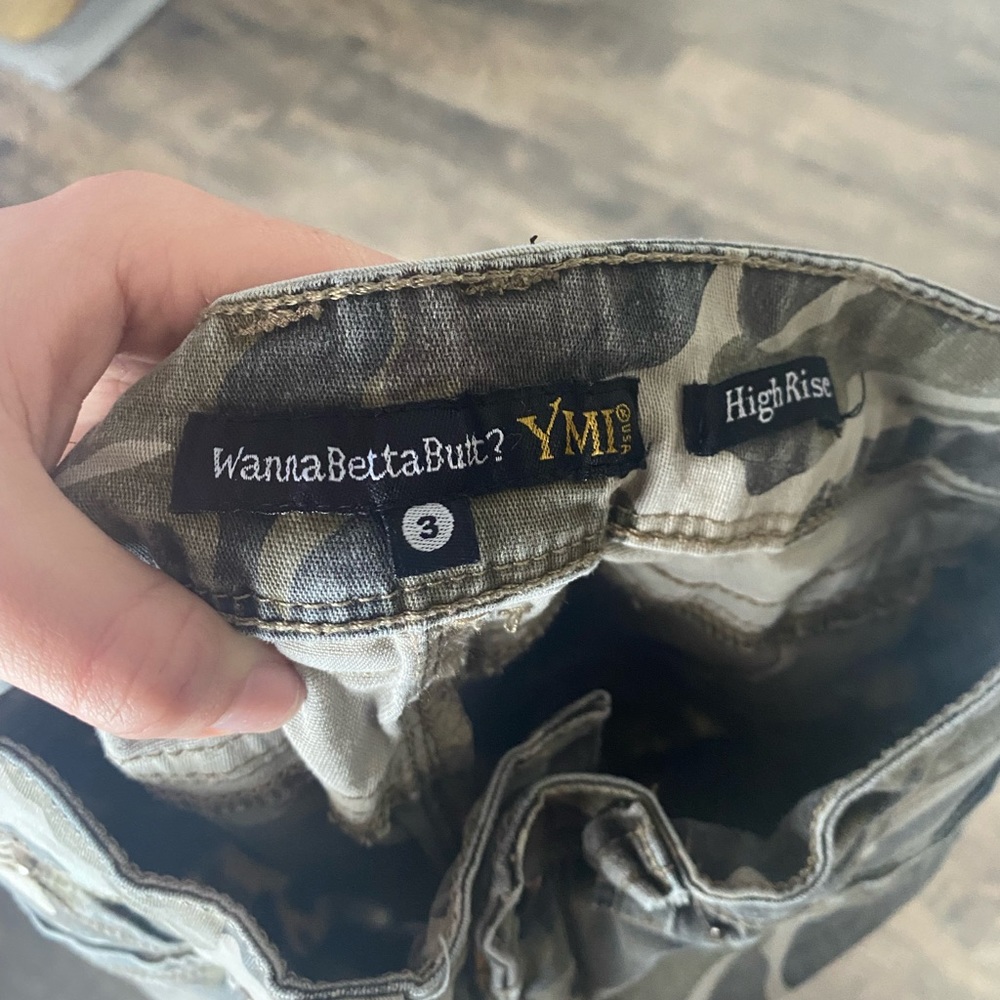Jeans - Picture 3 of 3